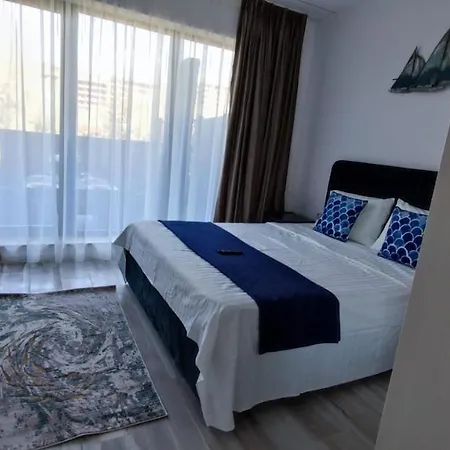 Marine Apartment *